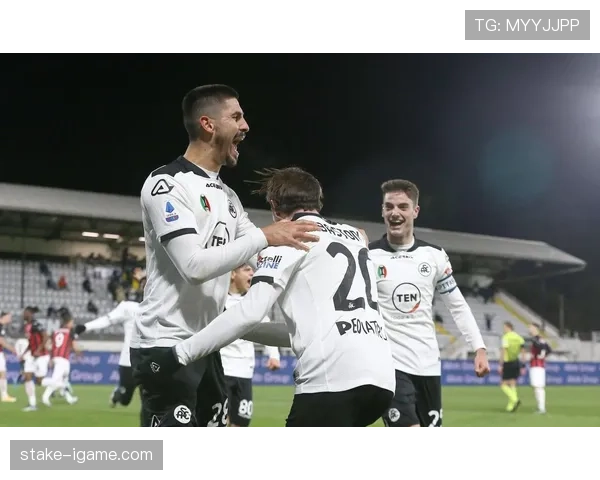 斯佩齐亚反击效率提升 成为意甲赛场亮点