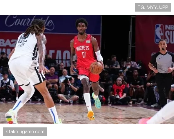 阿瑙托维奇强势崛起，力量与技巧兼备引领前锋新潮流