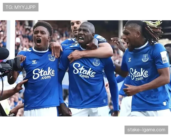 太妃糖军团剑指前四!埃弗顿新赛季能否实现英超突破? 太妃糖军团剑指前四!埃弗顿新赛季能否实现英超突破?