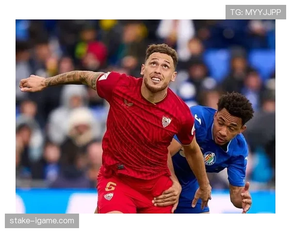 奥坎波斯延续火热状态，塞维利亚球迷热议其亮眼表现