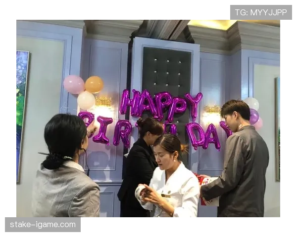 莱德基每天游5万米，吃饭像打卡米其林