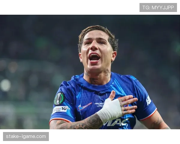 恩佐·费尔南德斯训练完直接去超市买打折酸奶，这自律和抠门是真实存在的？