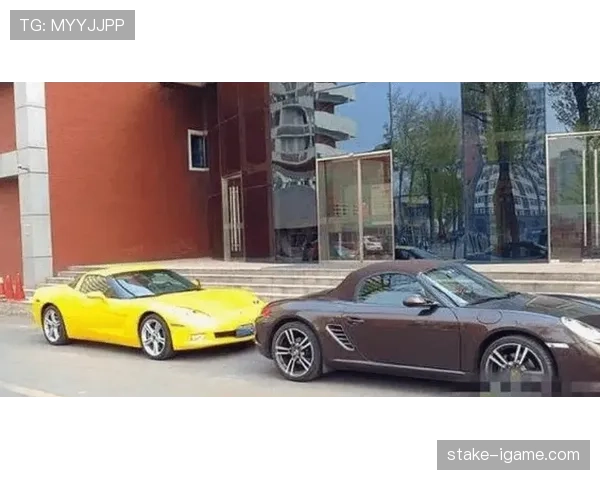 刷到内马尔提着塑料袋逛菜市场，身后排了半条街跑车，这反差笑死我