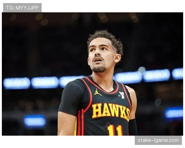 看特雷·杨朋友圈那张晚餐账单，我的银行卡在哭