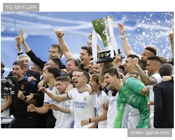 皇马近期成功是否掩盖了阵容深度与战术依赖的潜在问题？